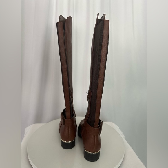 Call it Spring Sterna Velcro Closure High Ankle Block Boot (SH88) - Picture 5 of 14